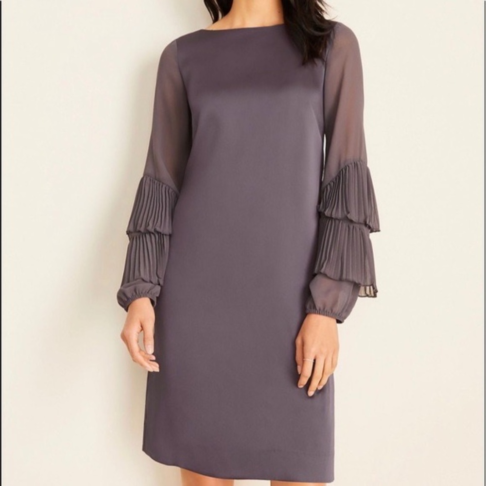 ANN TAYLOR Shift Dress